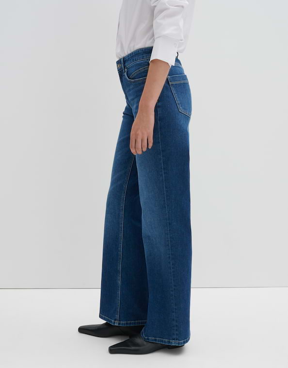 Long Flared Jeans "Carie Iconic Mid Rise" aus nachhaltigem Baumwoll-Mix von SOMEDAY