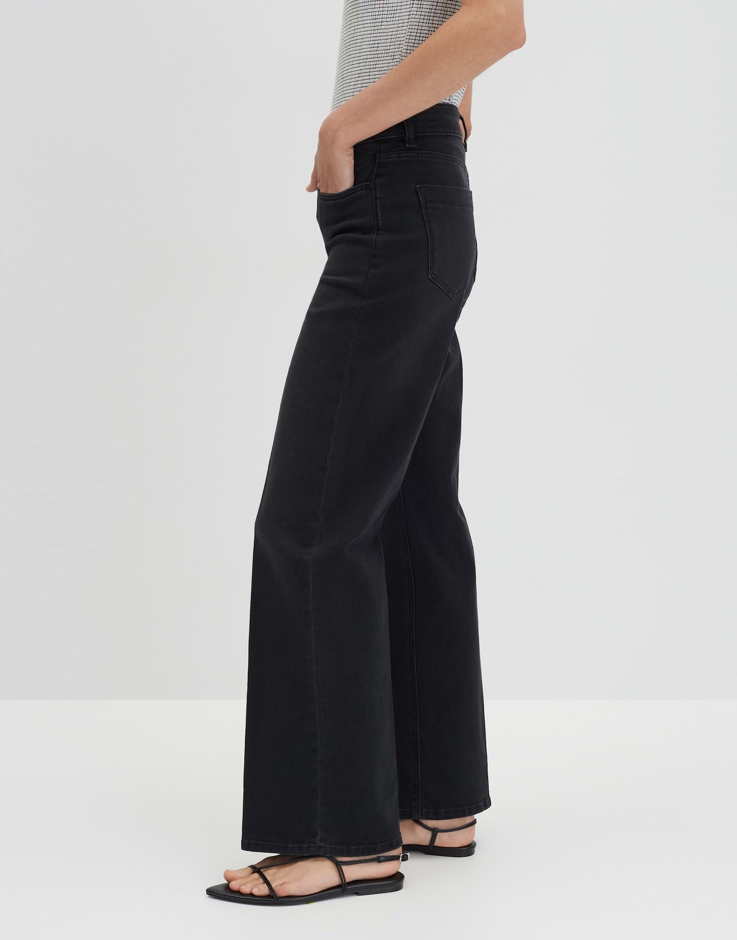 CARIE ICONIC Long Flared Jeans aus nachhaltigem Baumwoll Mix Mid Rise von SOMEDAY