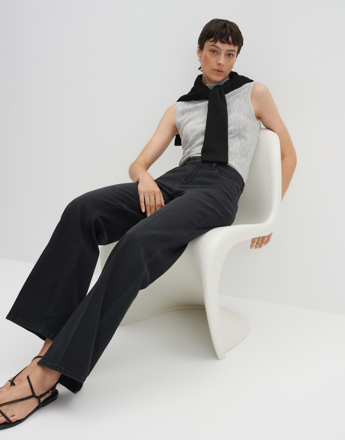 CARIE ICONIC Long Flared Jeans aus nachhaltigem Baumwoll Mix Mid Rise von SOMEDAY