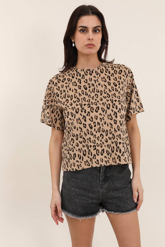 Leo-T-Shirt von DAPHNEA