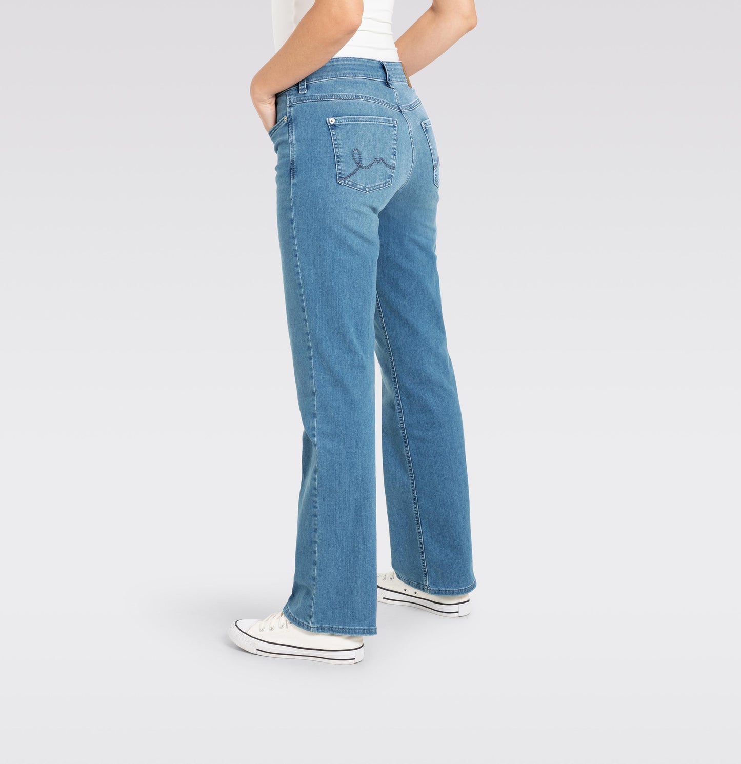 Verkürzte Flared-Jeans "Laura"  aus figurformendem Stretch Denim von MAC