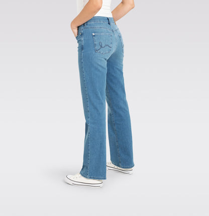 Verkürzte Flared-Jeans "Laura"  aus figurformendem Stretch Denim von MAC