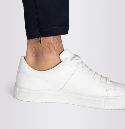 SALE - Konische Satin-Chino "Griffin" mit Reißverschluss am Saum.von MAC