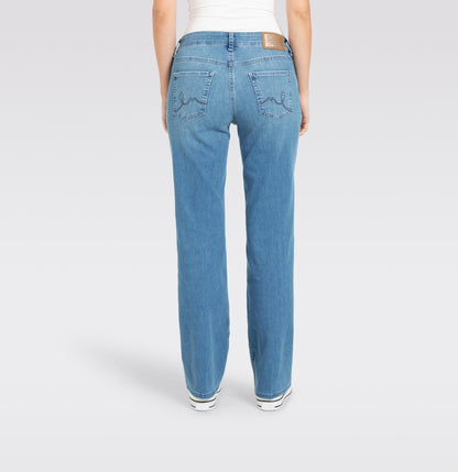 Verkürzte Flared-Jeans "Laura"  aus figurformendem Stretch Denim von MAC
