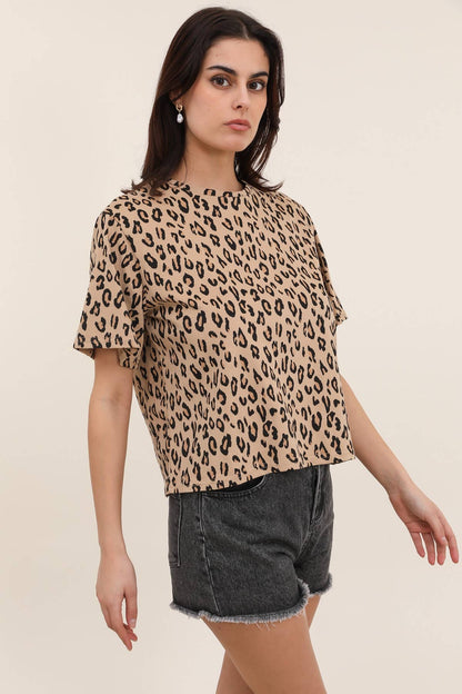 Leo-T-Shirt von DAPHNEA