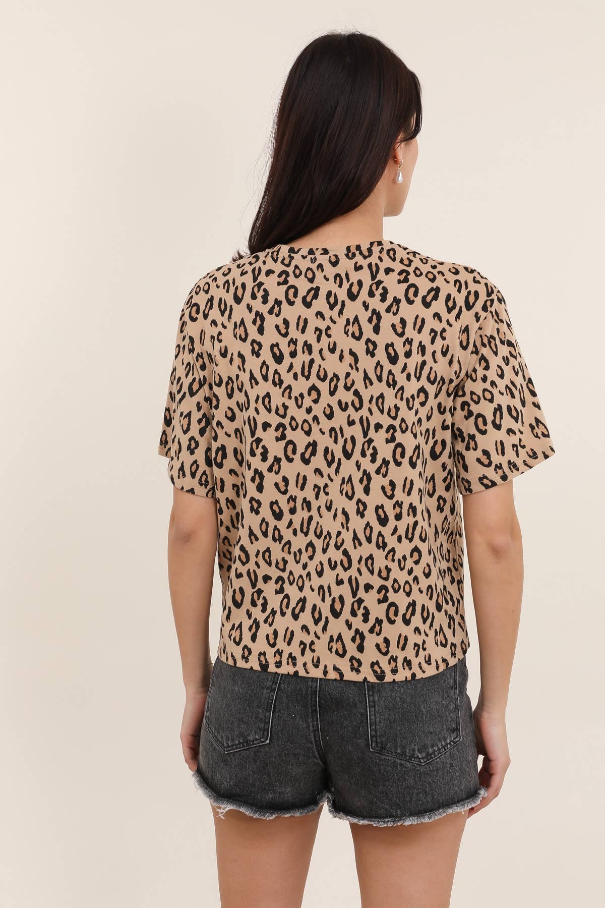 Leo-T-Shirt von DAPHNEA