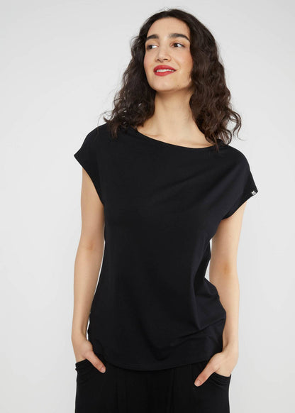 Shirt "Breezy Flowgirl" von BLUTSGESCHWISTER
