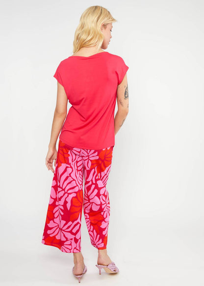 Shirt "Breezy Flowgirl" von BLUTSGESCHWISTER
