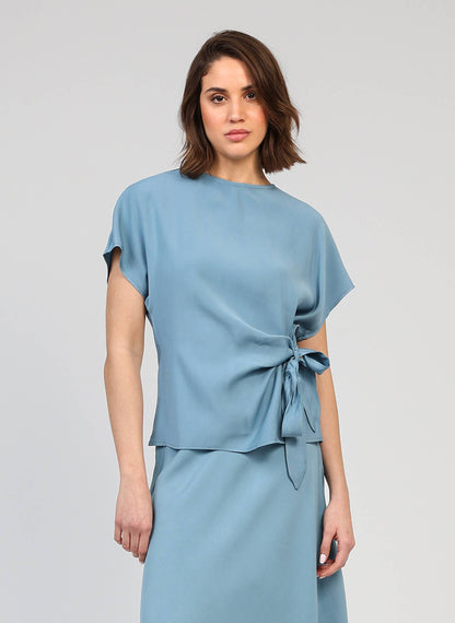 Bluse KEOLA mit Wickeldetail von AN'GE