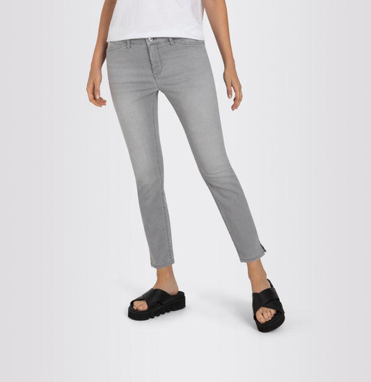 Figurformende Slim Jeans "Dream Summer" im leichten Modal-Mix von MAC