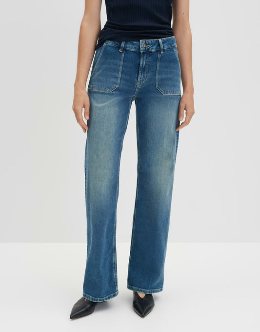 CARIE UTILITY Flared Jeans aus elastischem BCI Cotton Mix Mid Rise von SOMEDAY