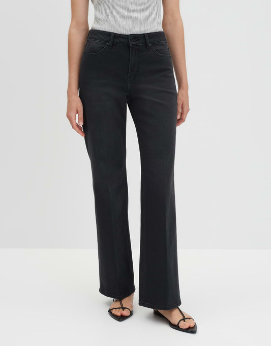 CARIE ICONIC Long Flared Jeans aus nachhaltigem Baumwoll Mix Mid Rise von SOMEDAY