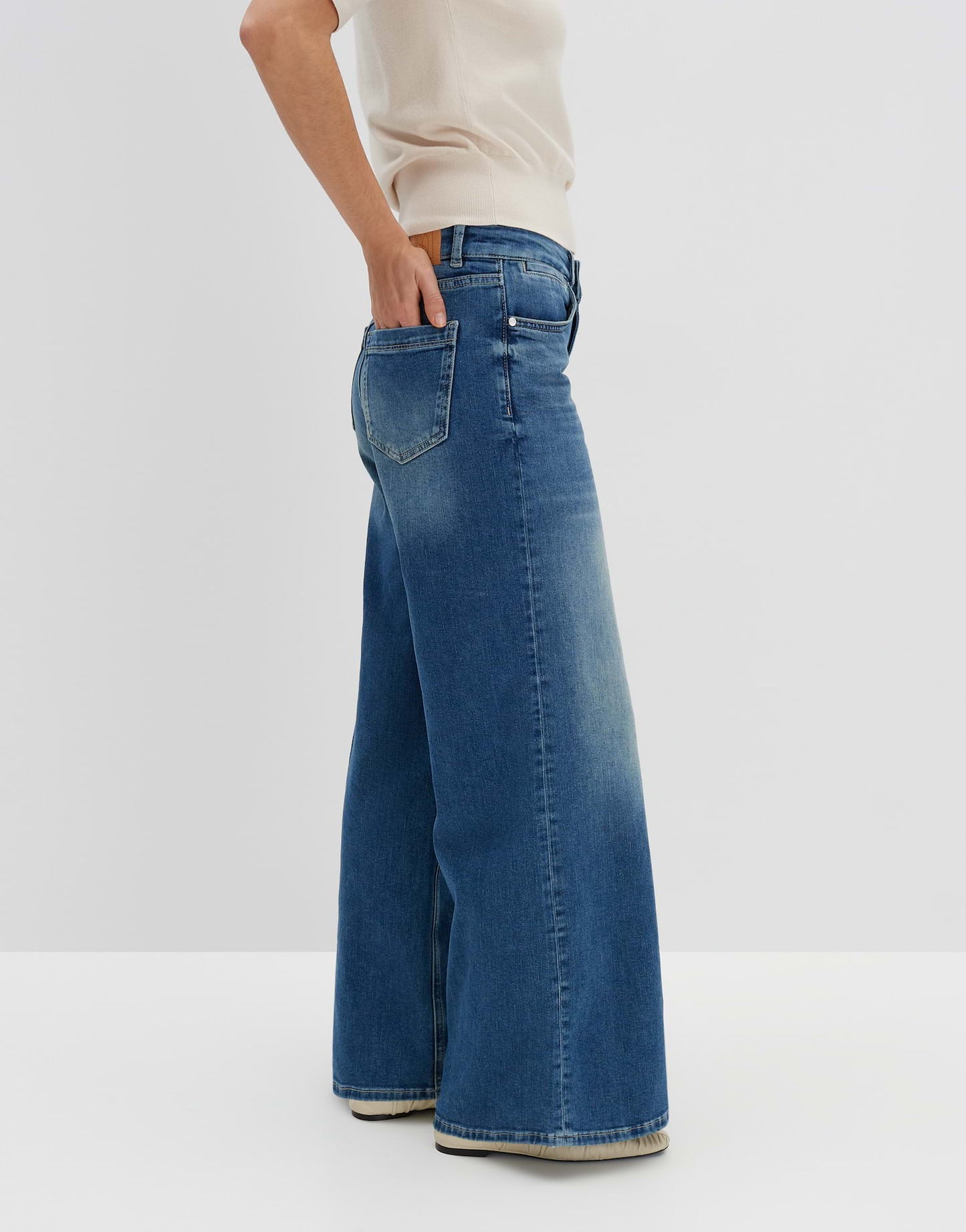 Extra Wide Leg Jeans "CELLMA PALAZZO" Mid Rise aus BCI Cotton Mix von SOMEDAY