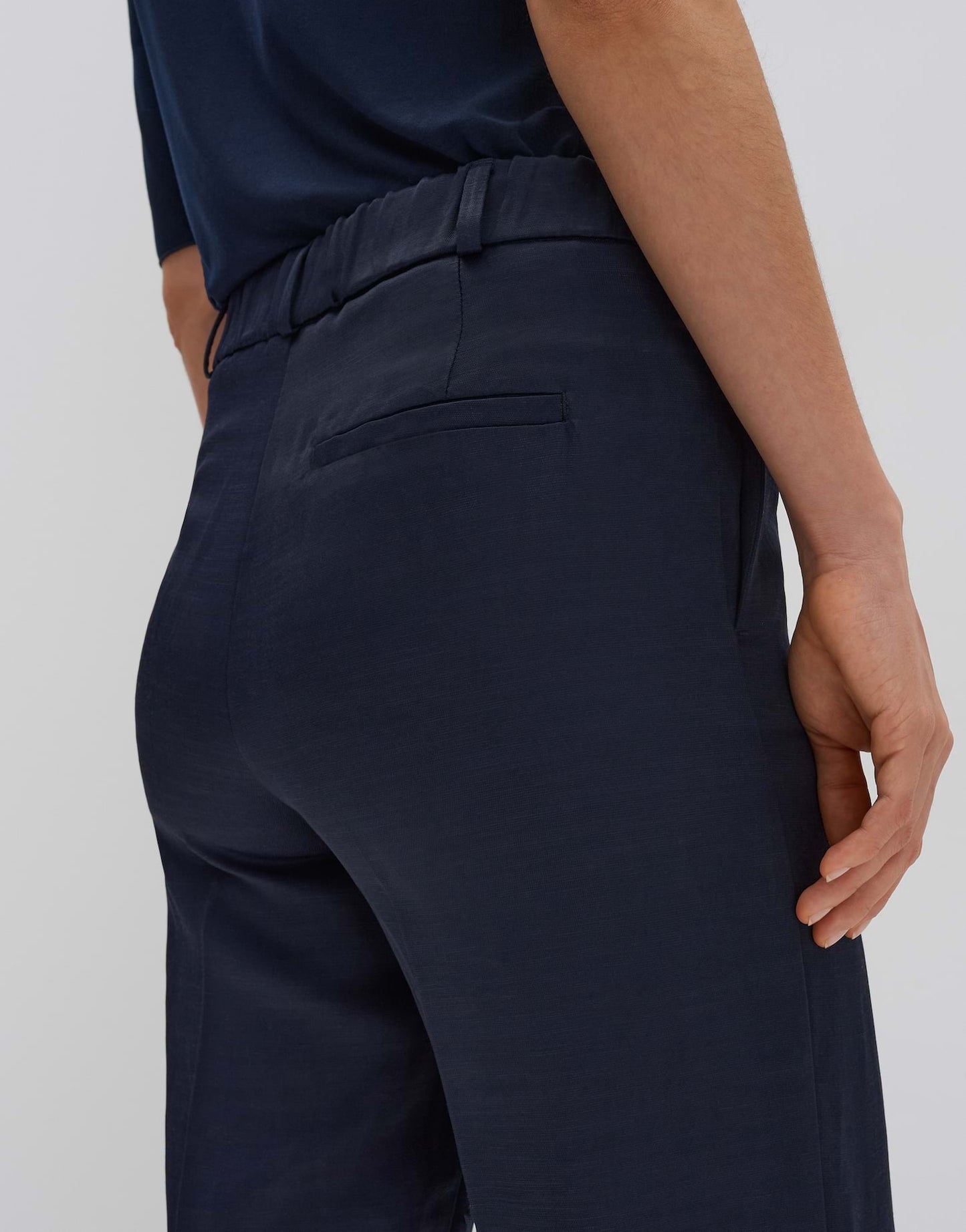 City Pants "CISILIA CLASSIC" aus leicht schimmernden Viskose-Leinen Mix von SOMEDAY