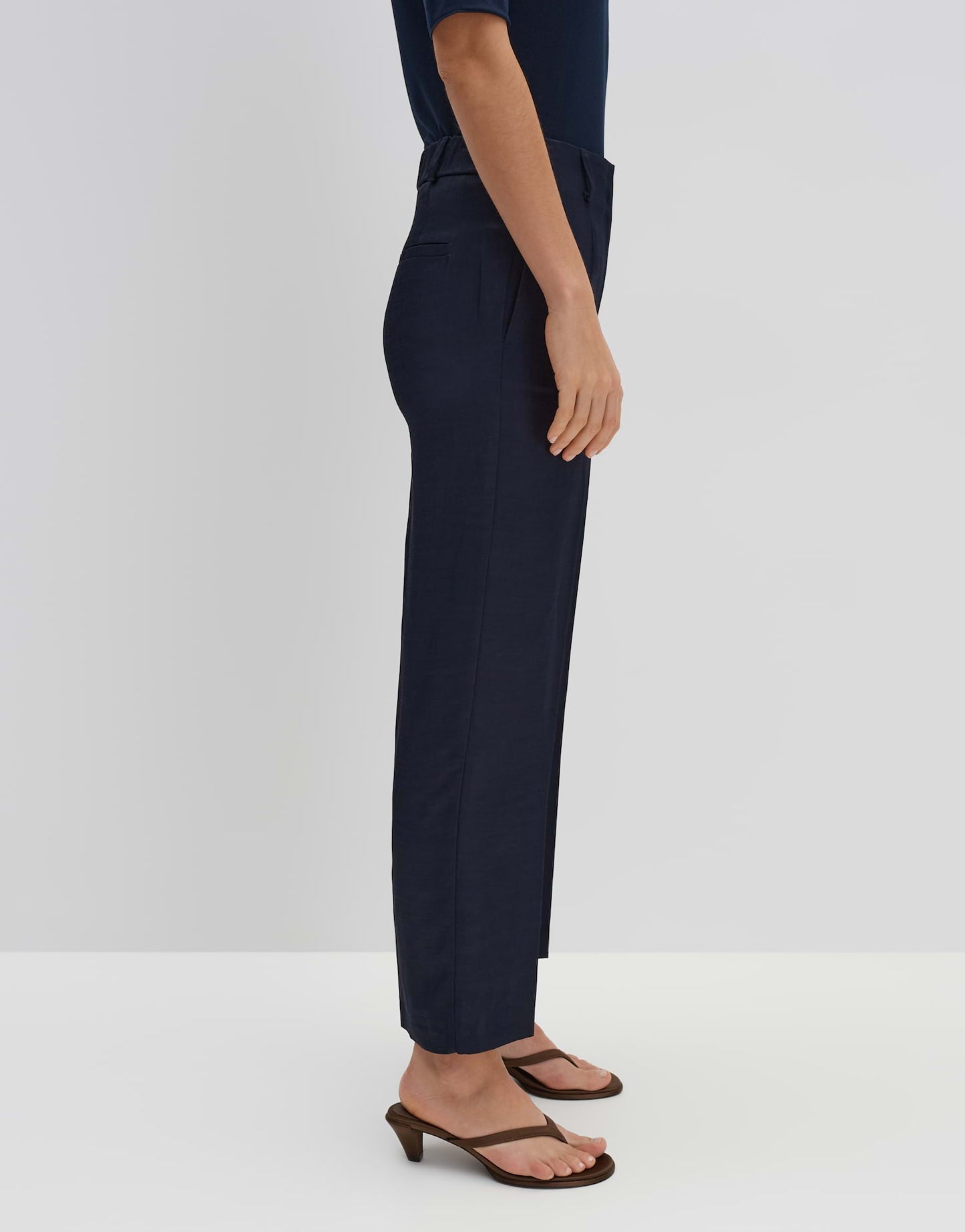 City Pants "CISILIA CLASSIC" aus leicht schimmernden Viskose-Leinen Mix von SOMEDAY