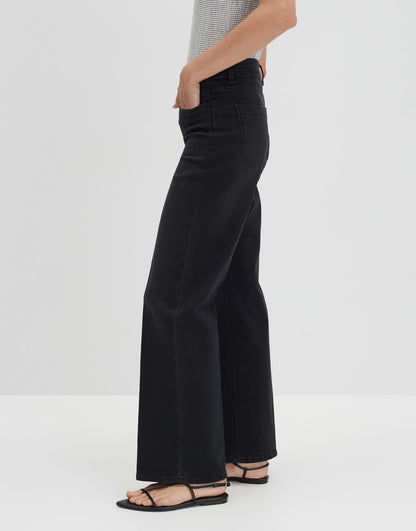 CARIE ICONIC Long Flared Jeans aus nachhaltigem Baumwoll Mix Mid Rise von SOMEDAY