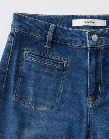 CARIE FRENCH Flared Jeans aus BCI Cotton Mix Mid Rise von SOMEDAY